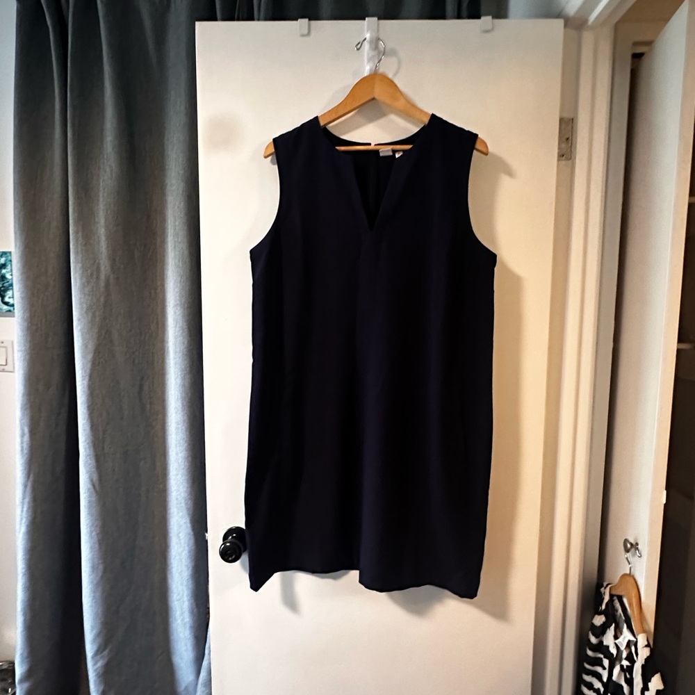 Gap navy shift dress